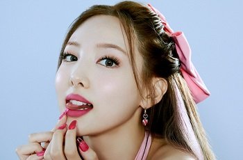 Nayeon TWICE bị quay lén khi đang làm tình với đại gia