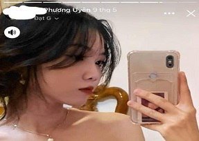 Phương Uyên đi nhà nghỉ cùng đại gia